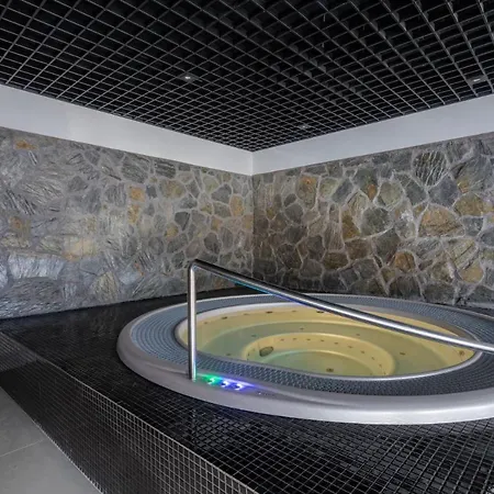Park B12- Z Dostepem Do Basenu, Sauny, Jacuzzi, Silowni Apartament *